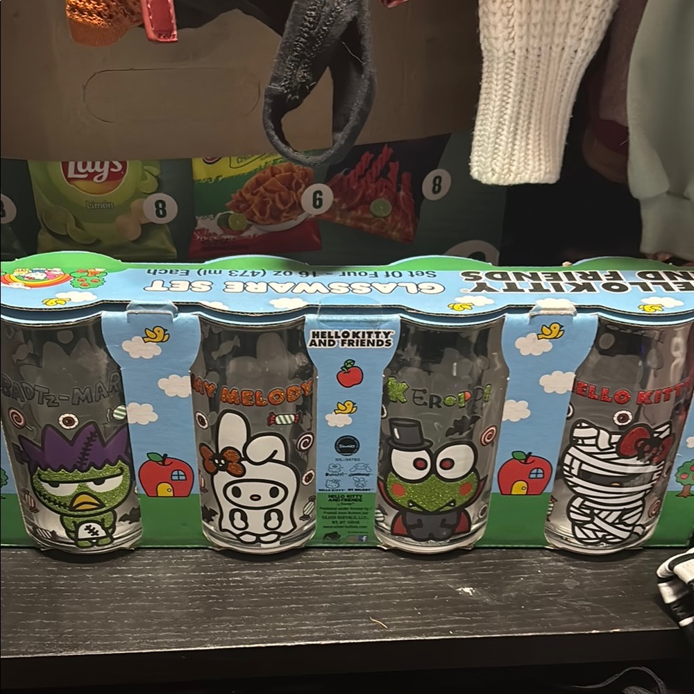 Hello Kitty and Friends Glassware Set - Black, White, Green